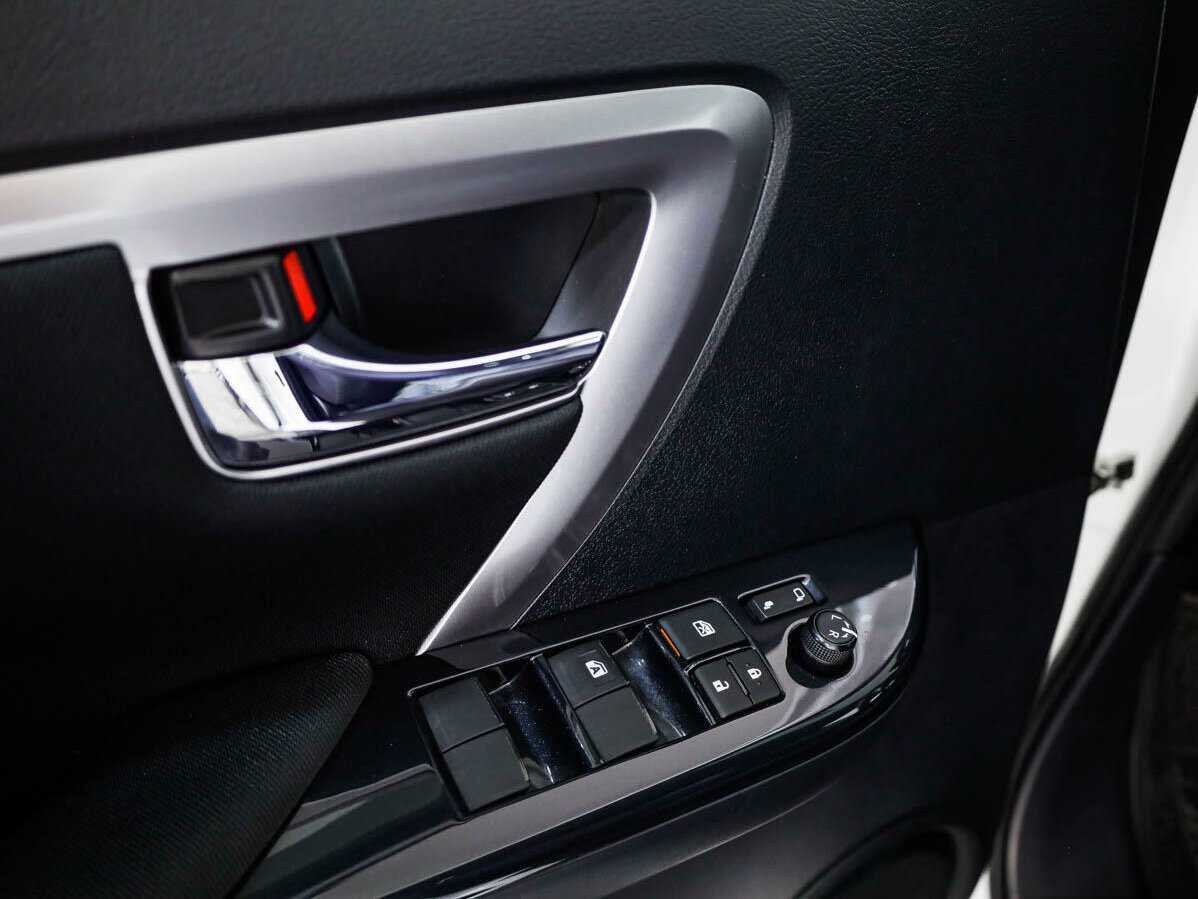 Toyota Fortuner с пробегом — 2021 год. Фото: #13