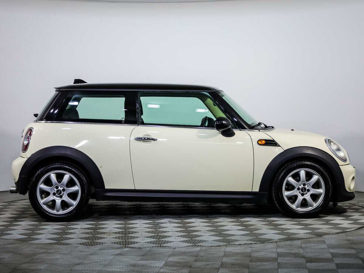 Mini Hatch с пробегом — 2012 год. Фото: #2