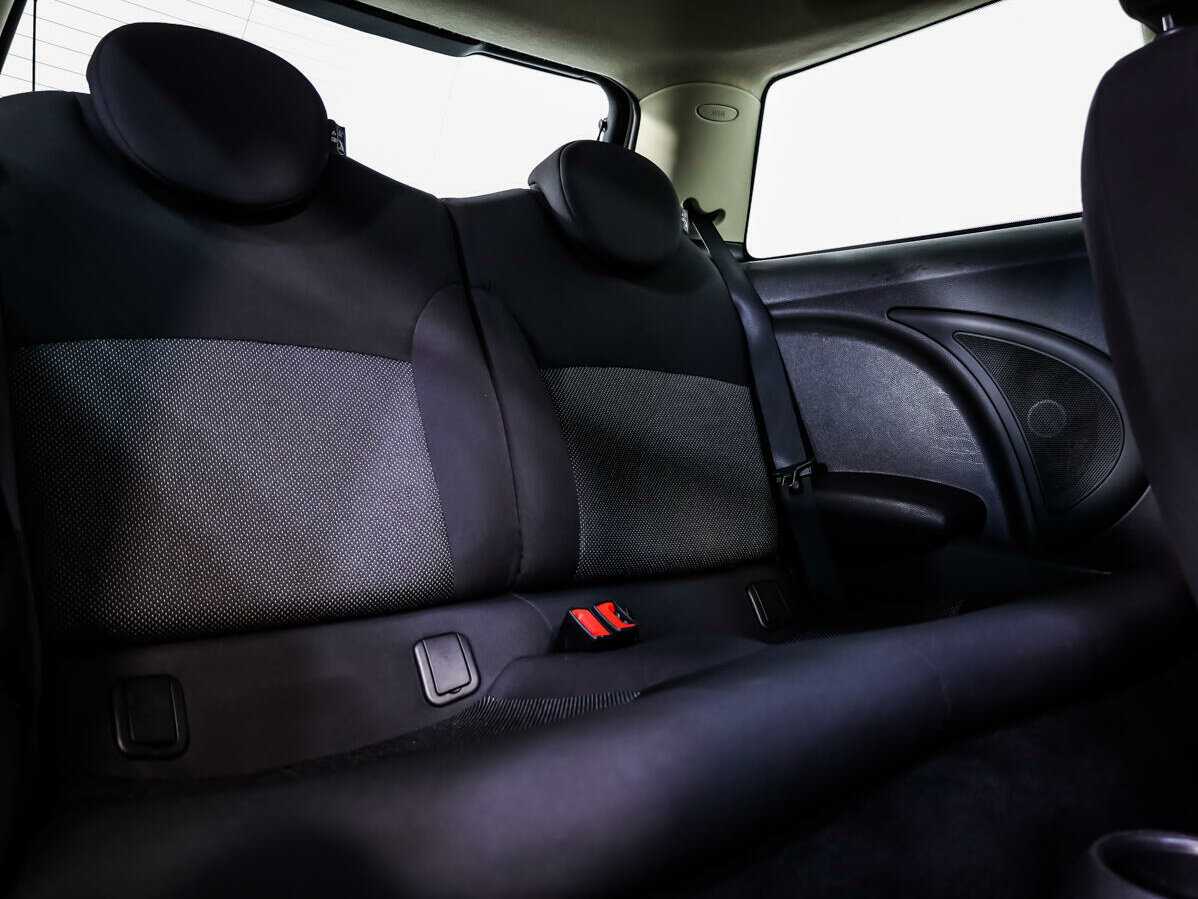 Mini Hatch с пробегом — 2012 год. Фото: #11