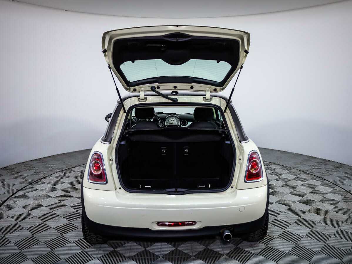 Mini Hatch с пробегом — 2012 год. Фото: #15