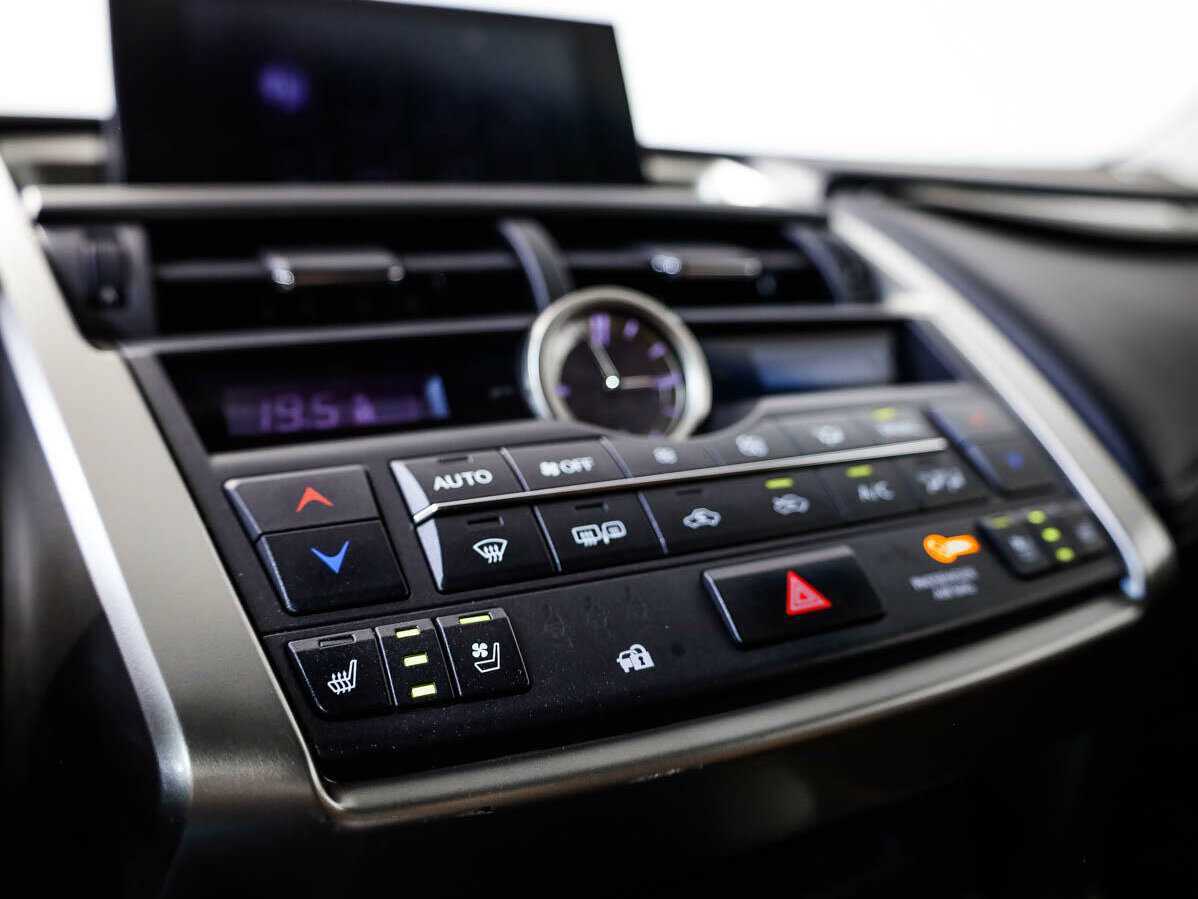 Lexus NX с пробегом — 2017 год. Фото: #14