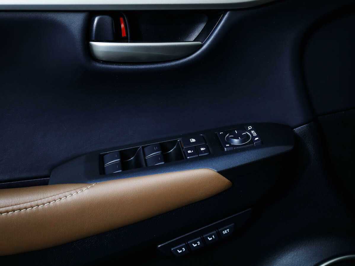 Lexus NX с пробегом — 2017 год. Фото: #19