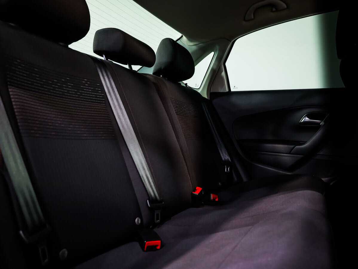 Volkswagen Polo с пробегом — 2017 год. Фото: #11