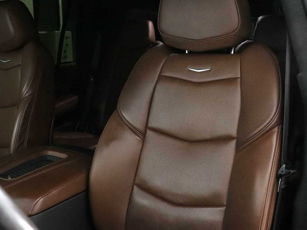 Cadillac Escalade с пробегом — 2019 год. Фото: #11