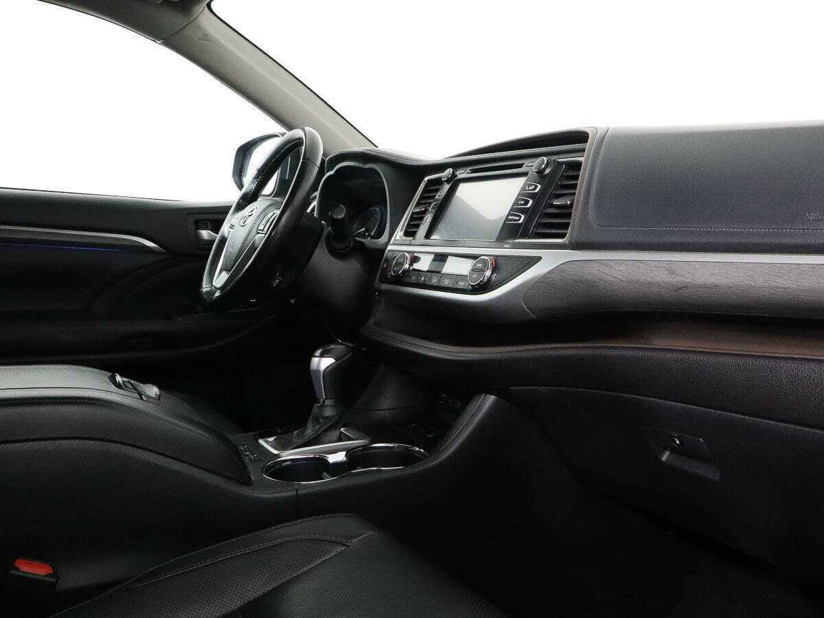 Toyota Highlander с пробегом — 2018 год. Фото: #6