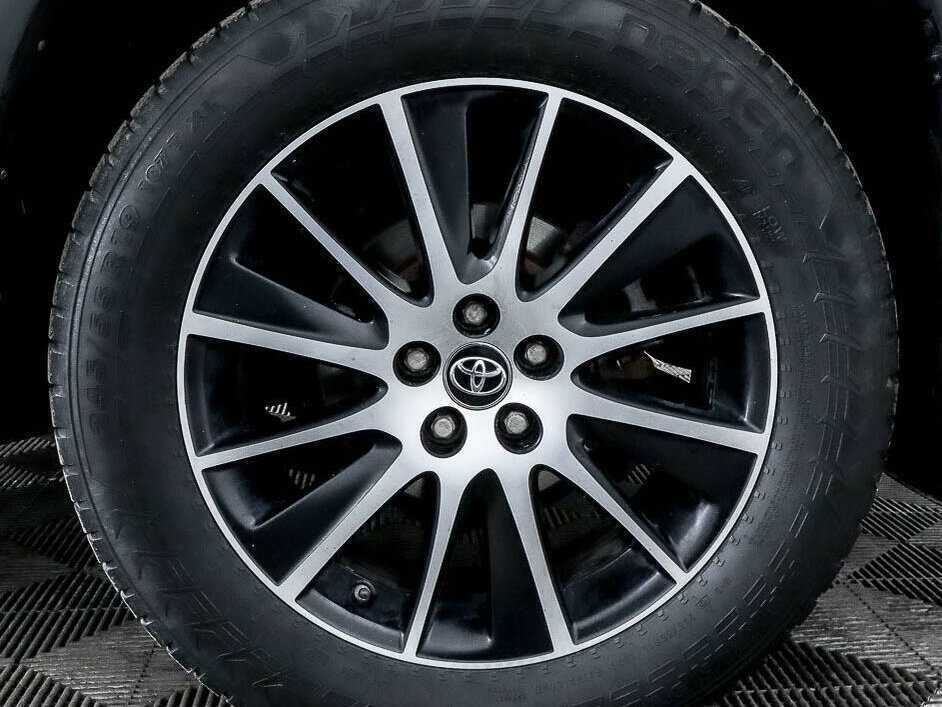 Toyota Highlander с пробегом — 2018 год. Фото: #14