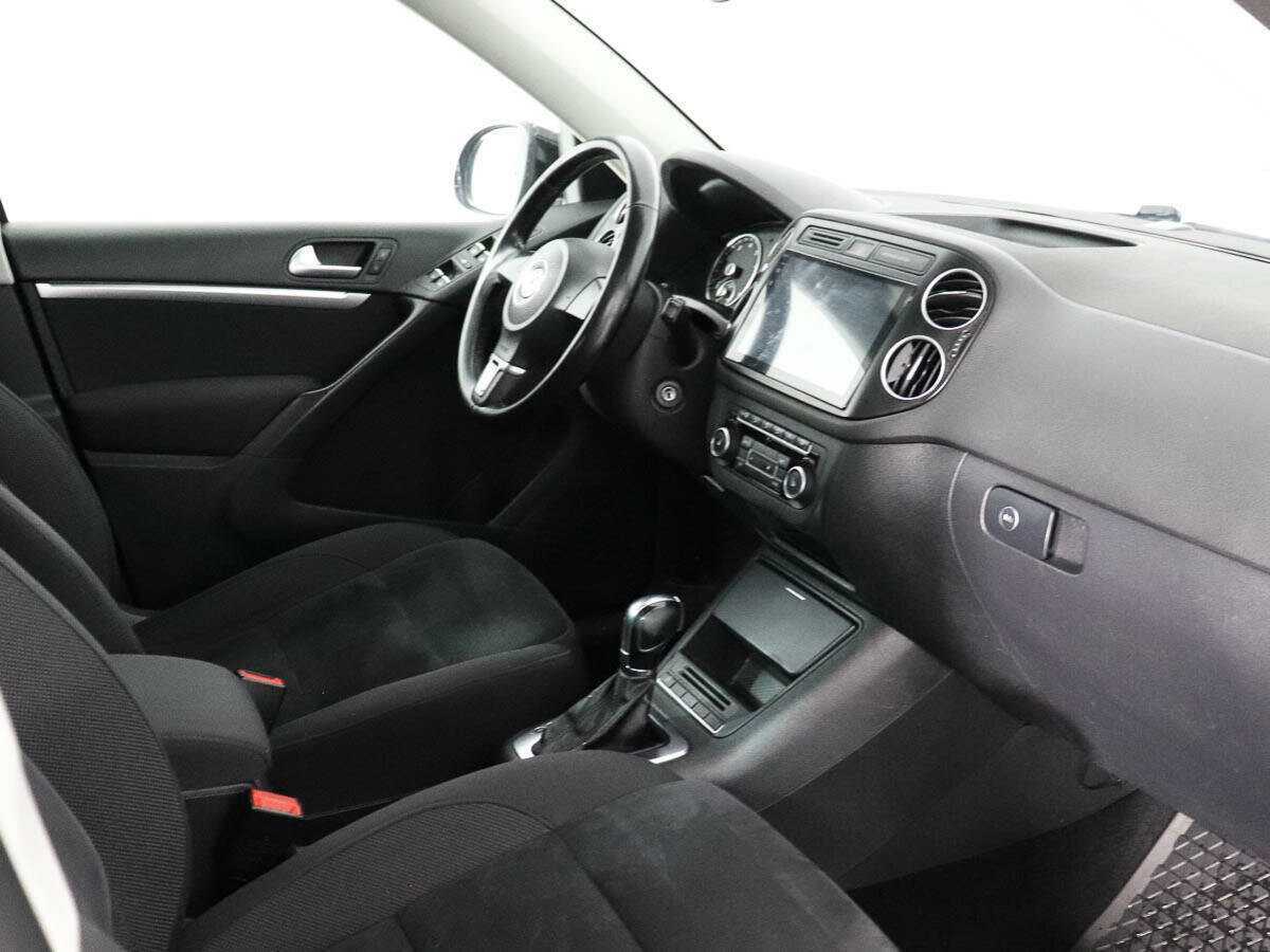 Volkswagen Tiguan с пробегом — 2012 год. Фото: #8