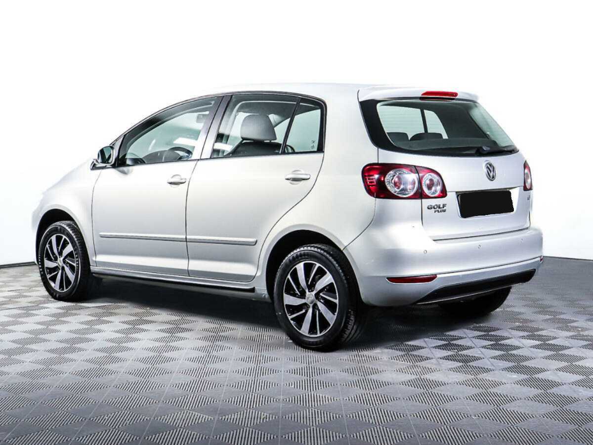Volkswagen Golf Plus с пробегом — 2010 год. Фото: #6