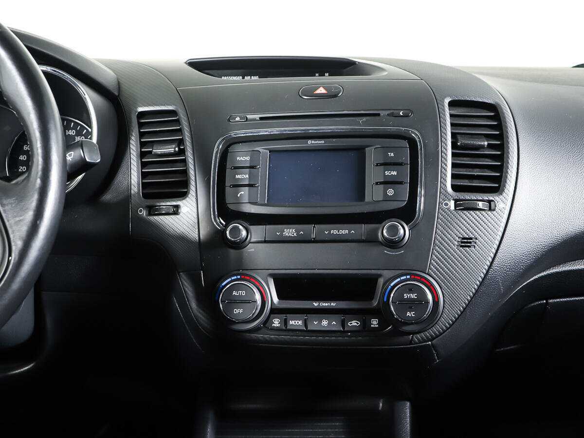 Kia Cerato с пробегом — 2017 год. Фото: #11