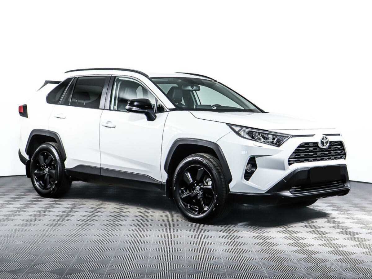 Toyota RAV4 с пробегом — 2022 год. Фото: #2