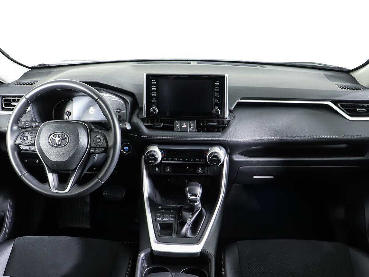 Toyota RAV4 с пробегом — 2022 год. Фото: #12