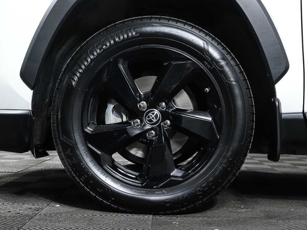 Toyota RAV4 с пробегом — 2022 год. Фото: #22