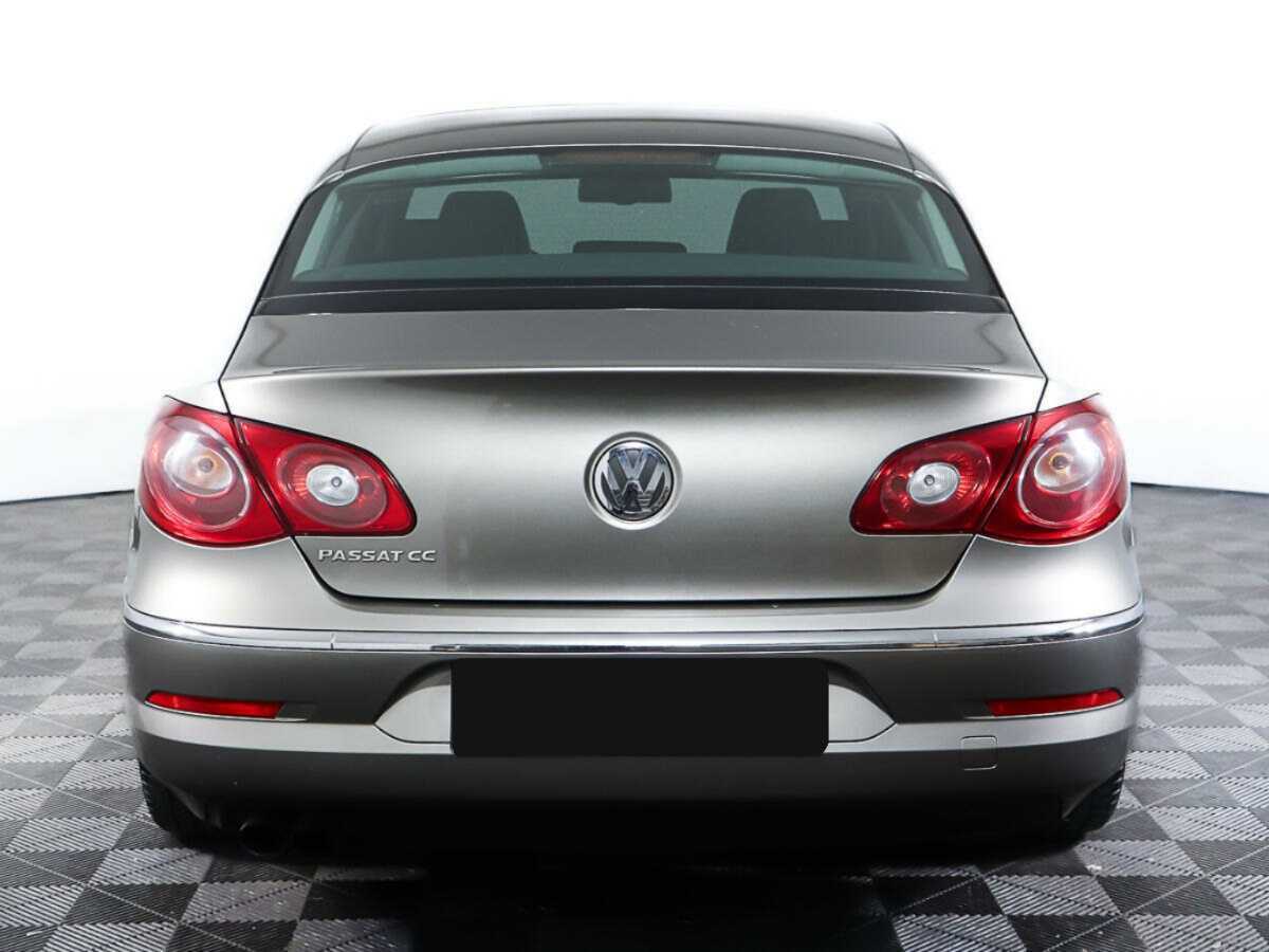 Volkswagen Passat CC с пробегом — 2011 год. Фото: #5