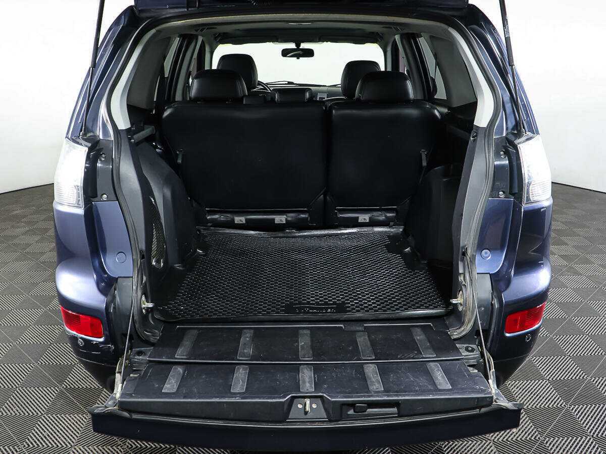 Mitsubishi Outlander с пробегом — 2007 год. Фото: #8