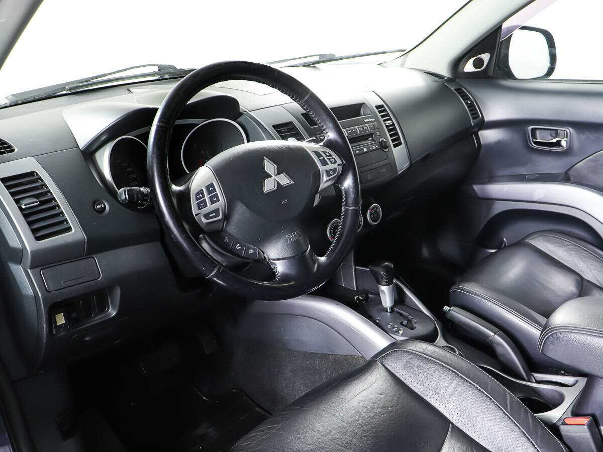 Mitsubishi Outlander с пробегом — 2007 год. Фото: #12