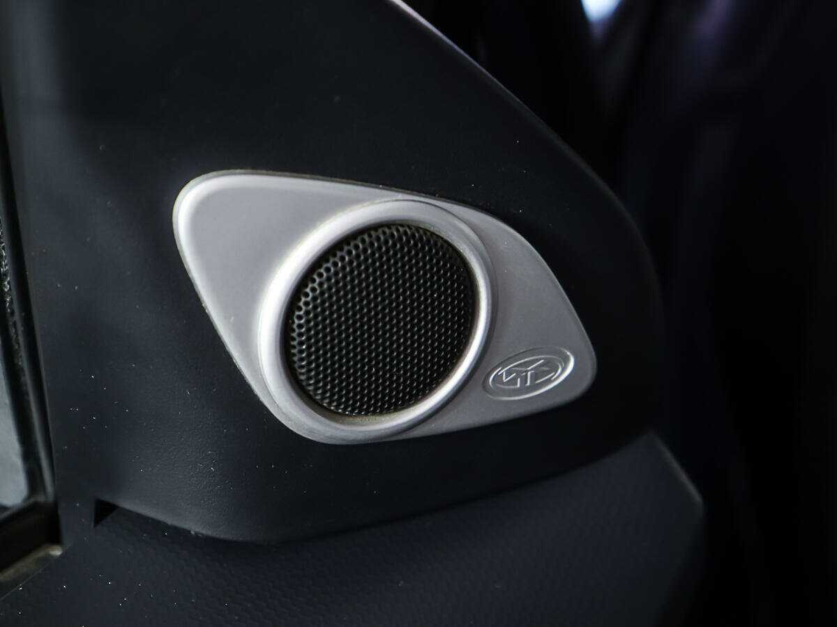 Mitsubishi Outlander с пробегом — 2007 год. Фото: #17