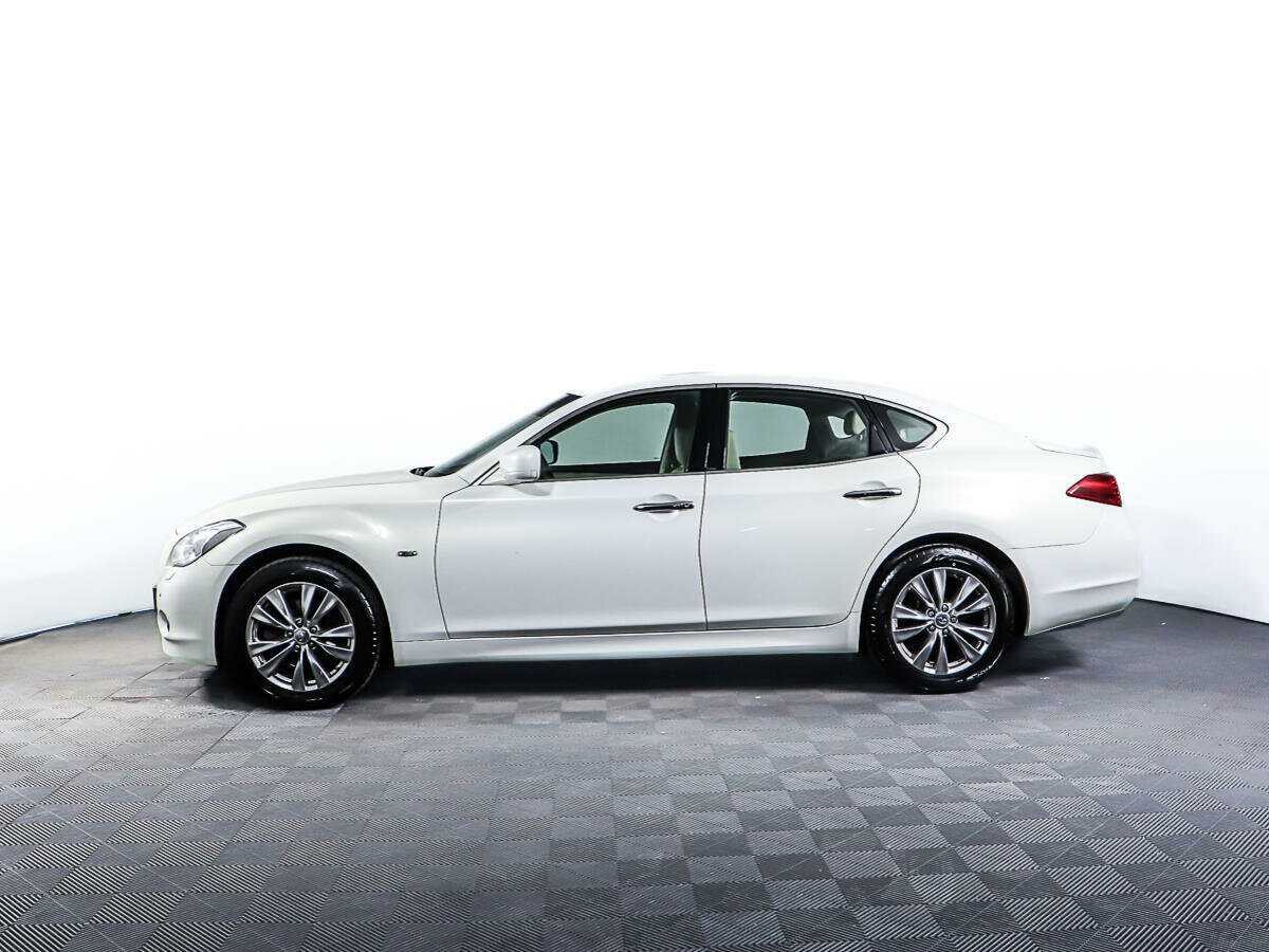 Infiniti M с пробегом — 2012 год. Фото: #7