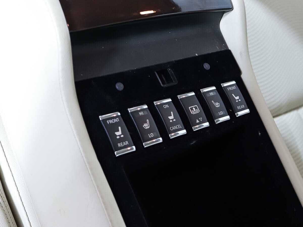 Infiniti M с пробегом — 2012 год. Фото: #11