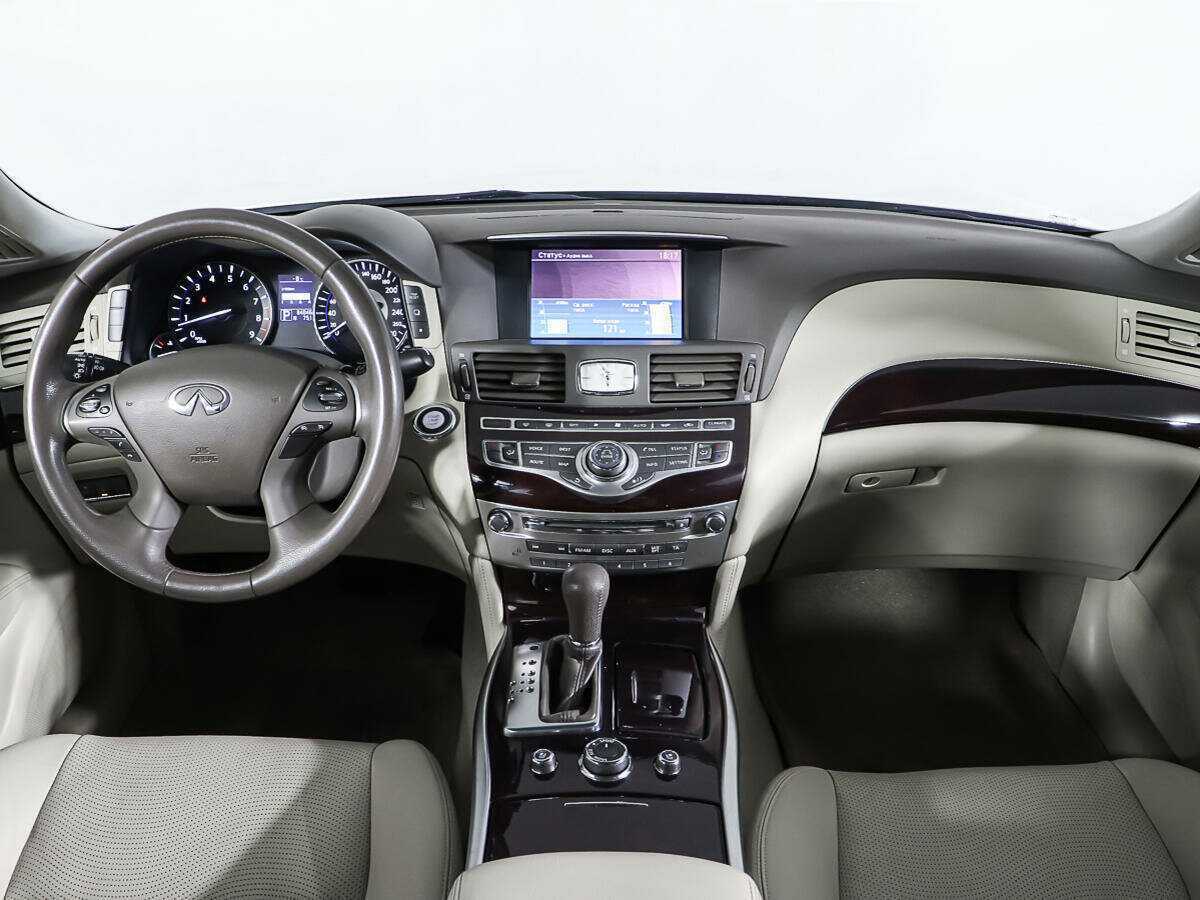 Infiniti M с пробегом — 2012 год. Фото: #13