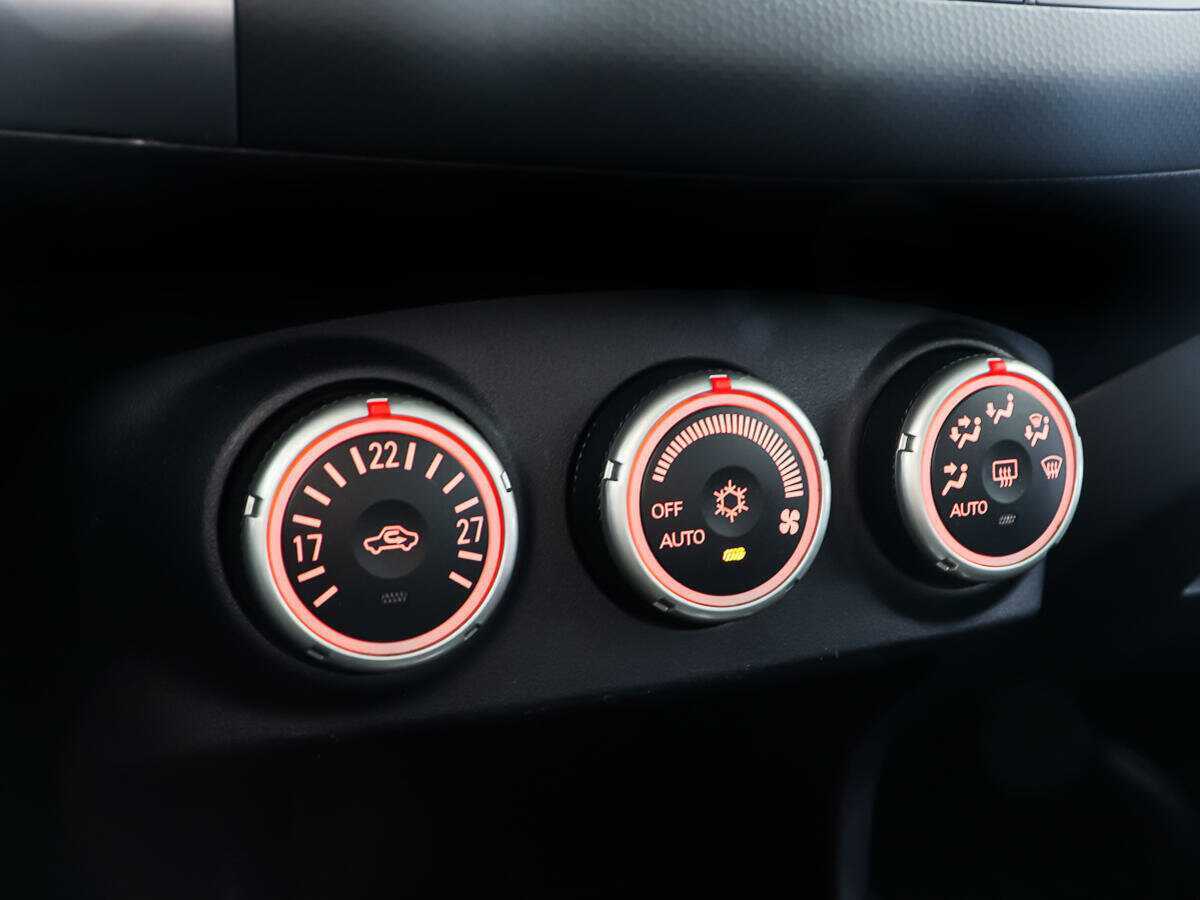 Mitsubishi Outlander с пробегом — 2008 год. Фото: #15