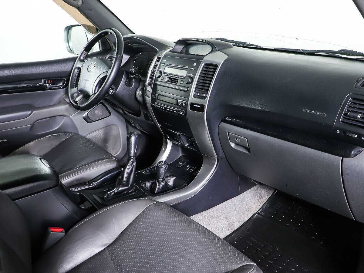 Toyota Land Cruiser Prado с пробегом — 2008 год. Фото: #8