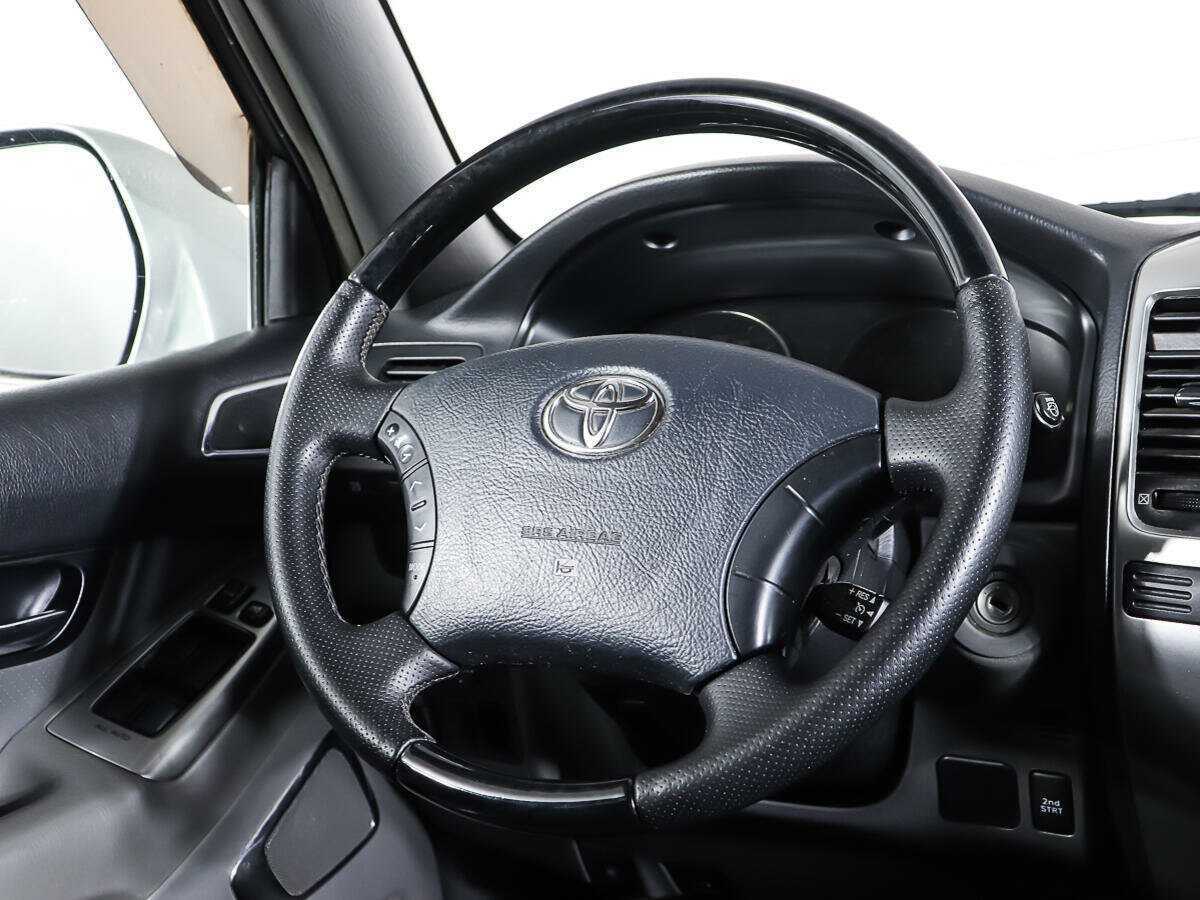 Toyota Land Cruiser Prado с пробегом — 2008 год. Фото: #13