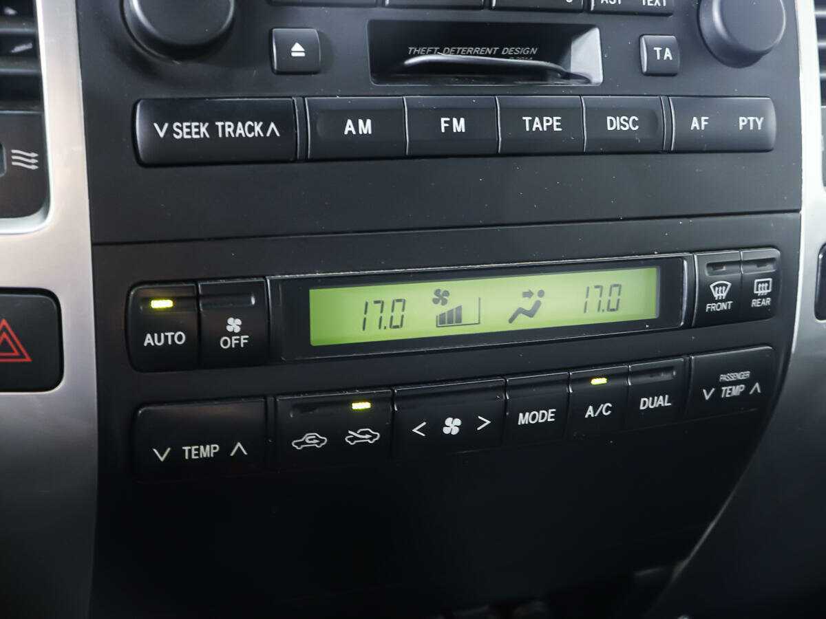 Toyota Land Cruiser Prado с пробегом — 2008 год. Фото: #16