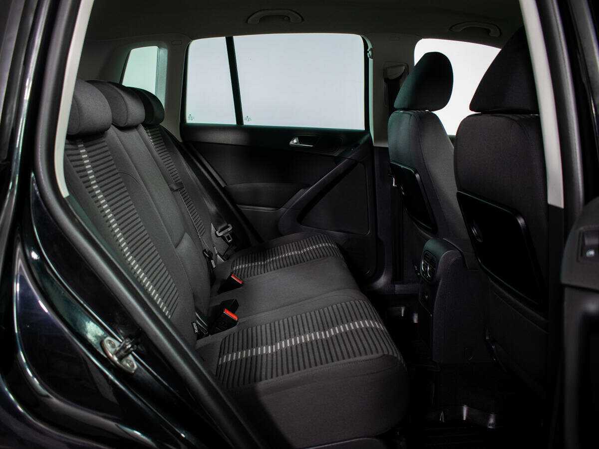 Volkswagen Tiguan с пробегом — 2010 год. Фото: #7