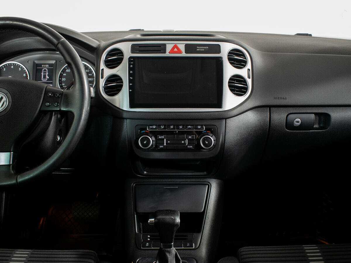 Volkswagen Tiguan с пробегом — 2010 год. Фото: #8
