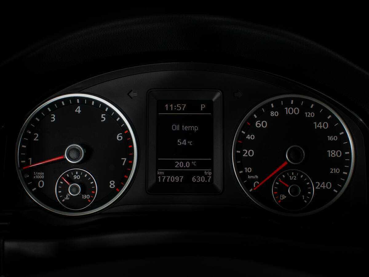 Volkswagen Tiguan с пробегом — 2010 год. Фото: #9