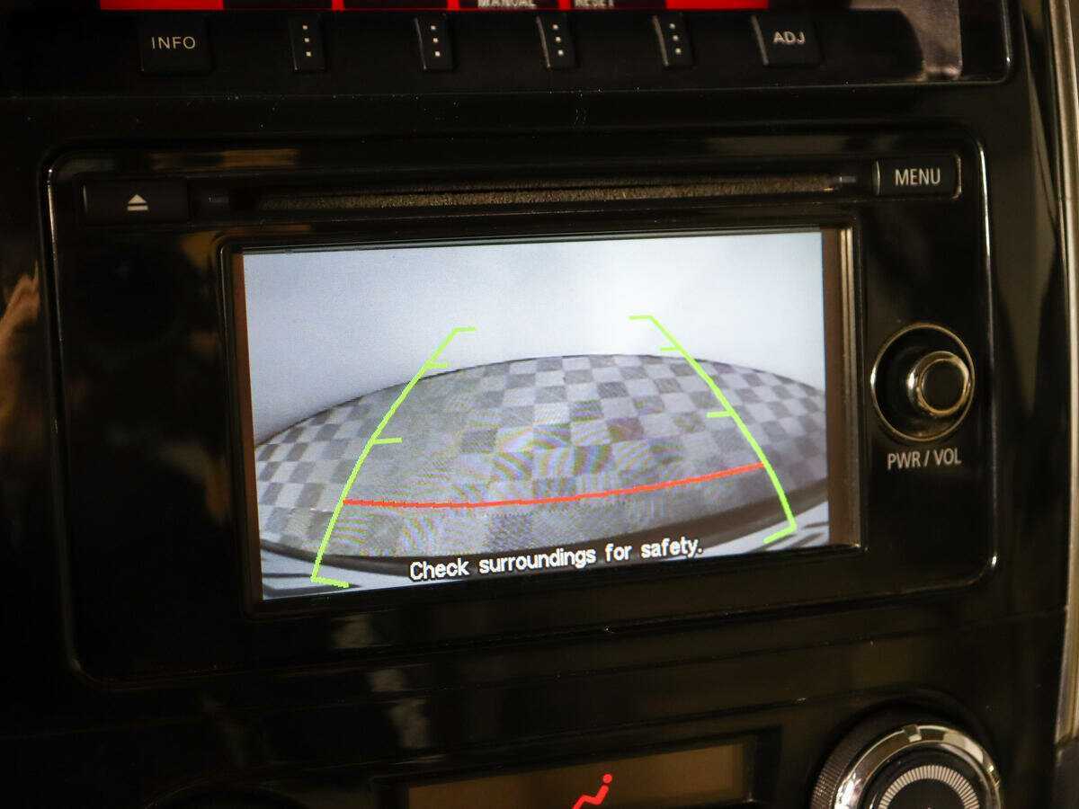 Mitsubishi Pajero с пробегом — 2017 год. Фото: #12