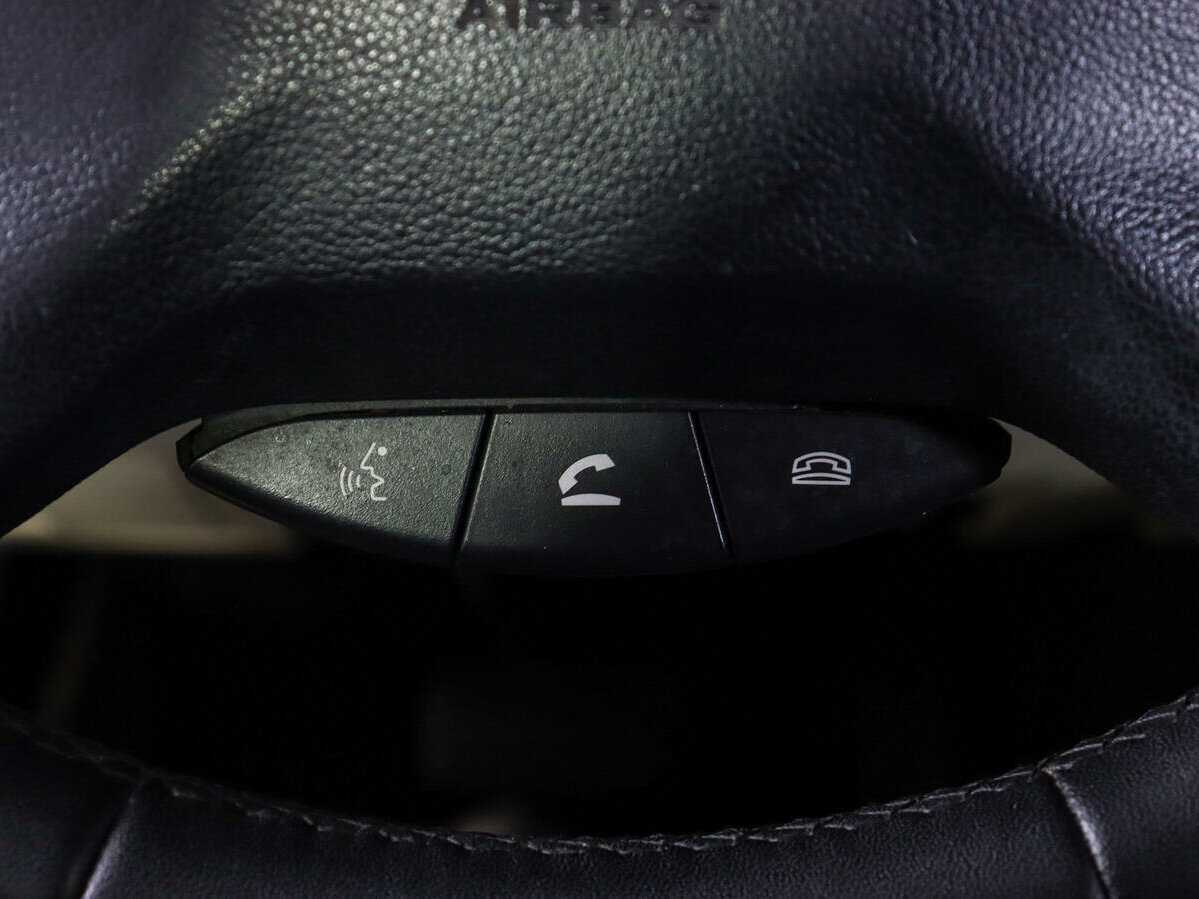 Mitsubishi Pajero с пробегом — 2017 год. Фото: #20