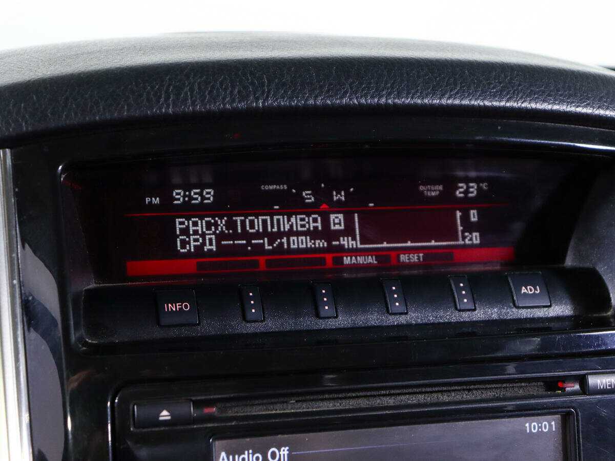 Mitsubishi Pajero с пробегом — 2017 год. Фото: #23