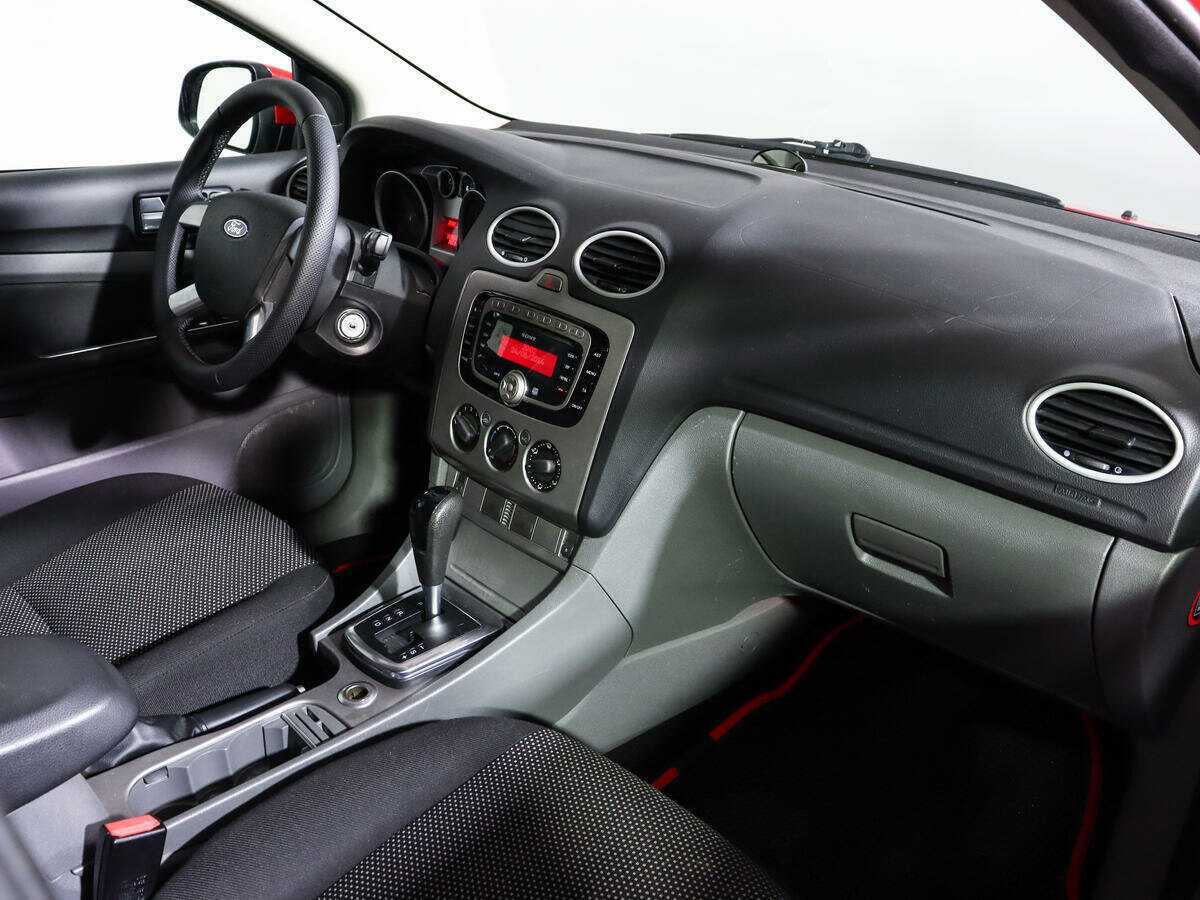 Ford Focus с пробегом — 2010 год. Фото: #7