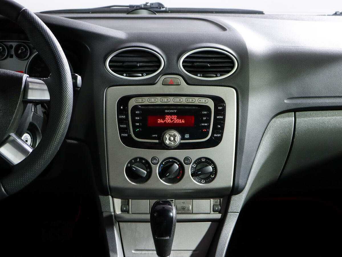 Ford Focus с пробегом — 2010 год. Фото: #9