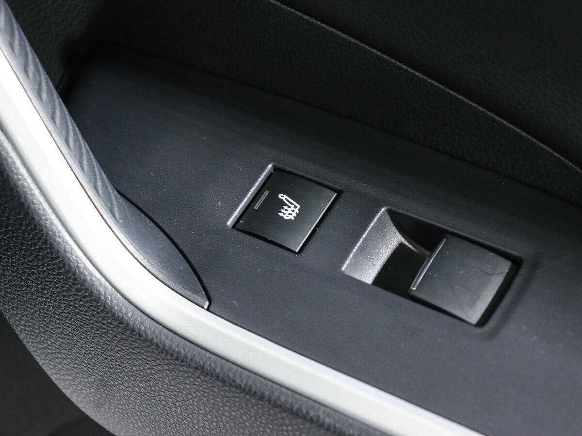 Toyota RAV4 с пробегом — 2021 год. Фото: #16