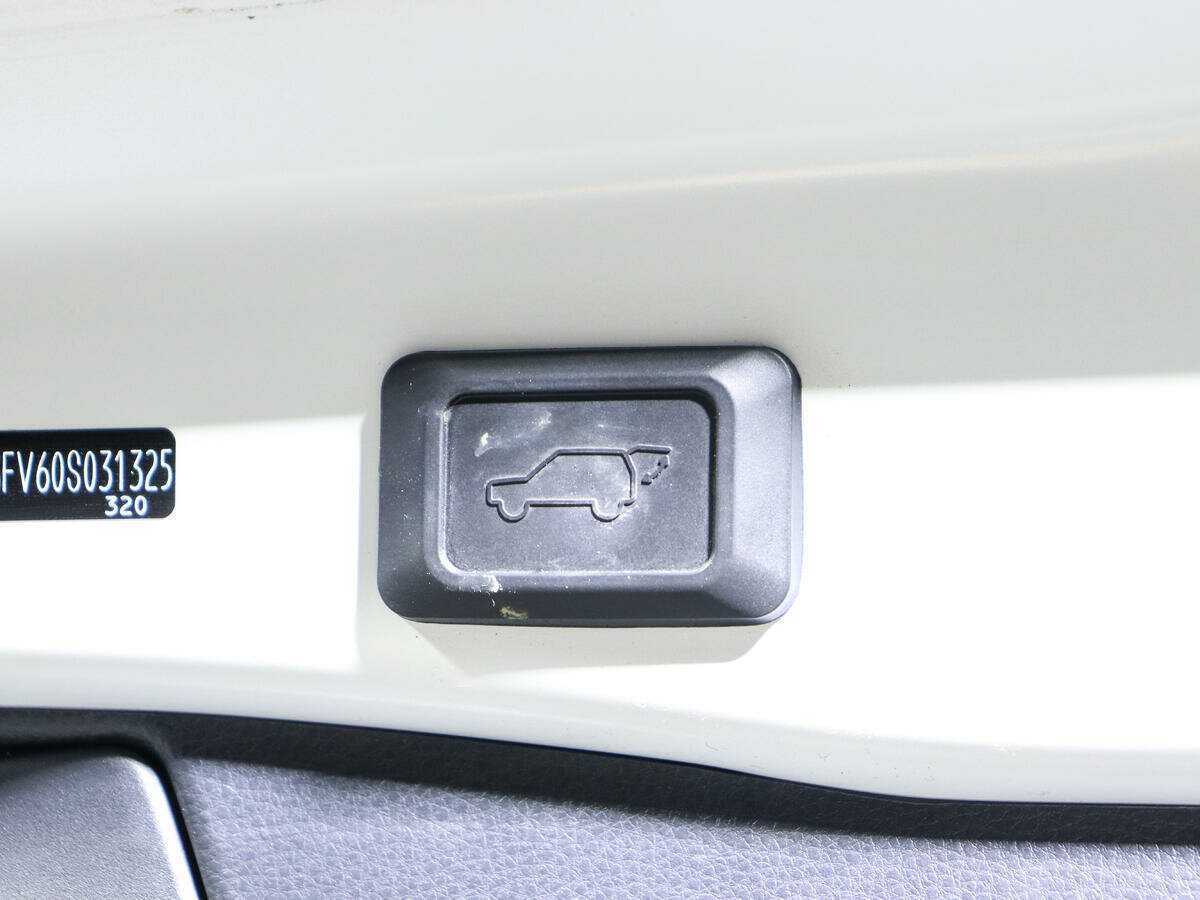 Toyota RAV4 с пробегом — 2021 год. Фото: #17