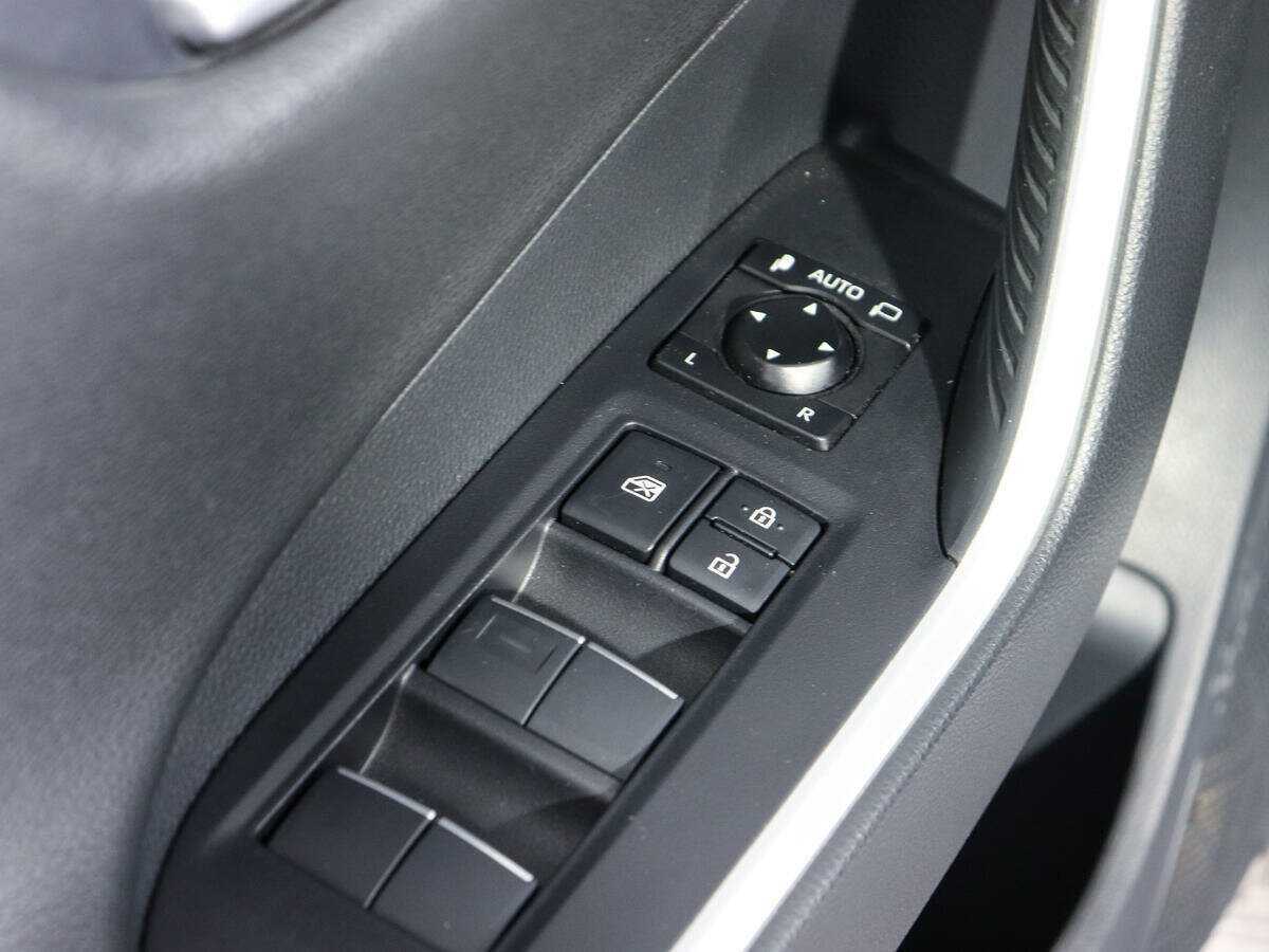 Toyota RAV4 с пробегом — 2021 год. Фото: #20