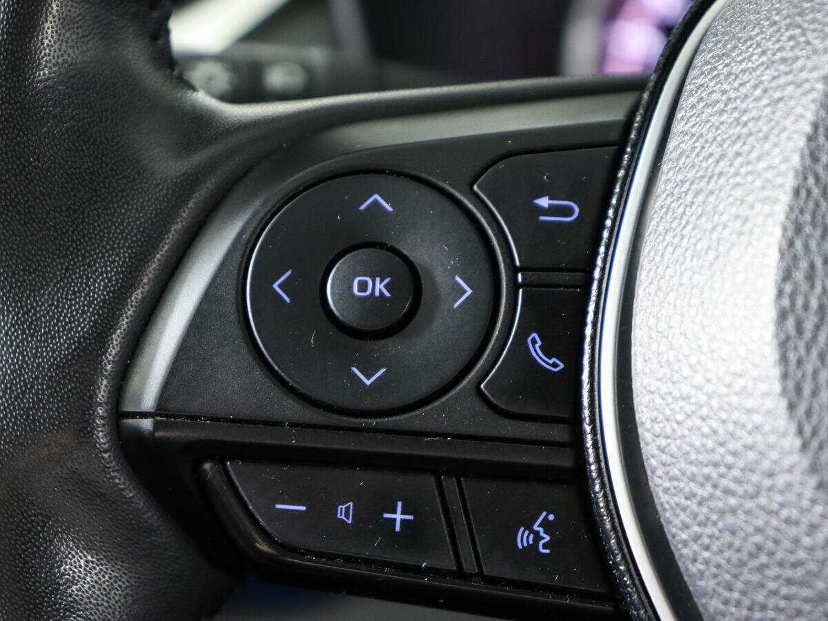 Toyota RAV4 с пробегом — 2021 год. Фото: #23