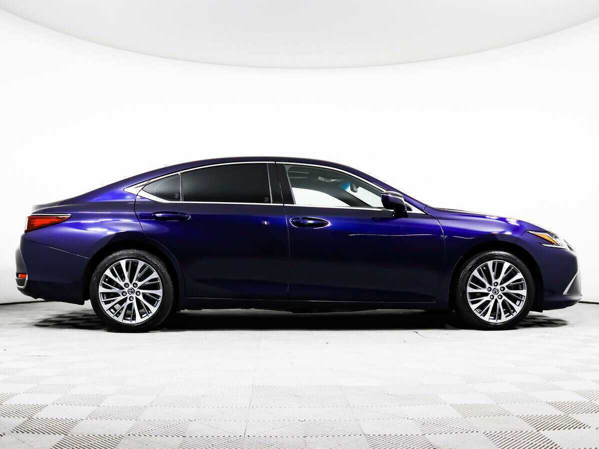 Lexus ES с пробегом — 2021 год. Фото: #3