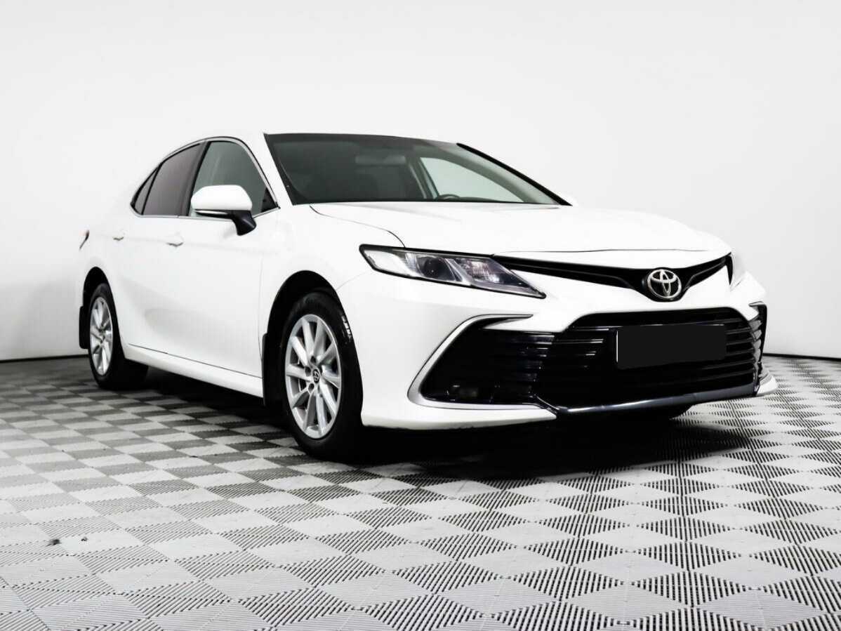 Toyota Camry с пробегом — 2021 год. Фото: #2