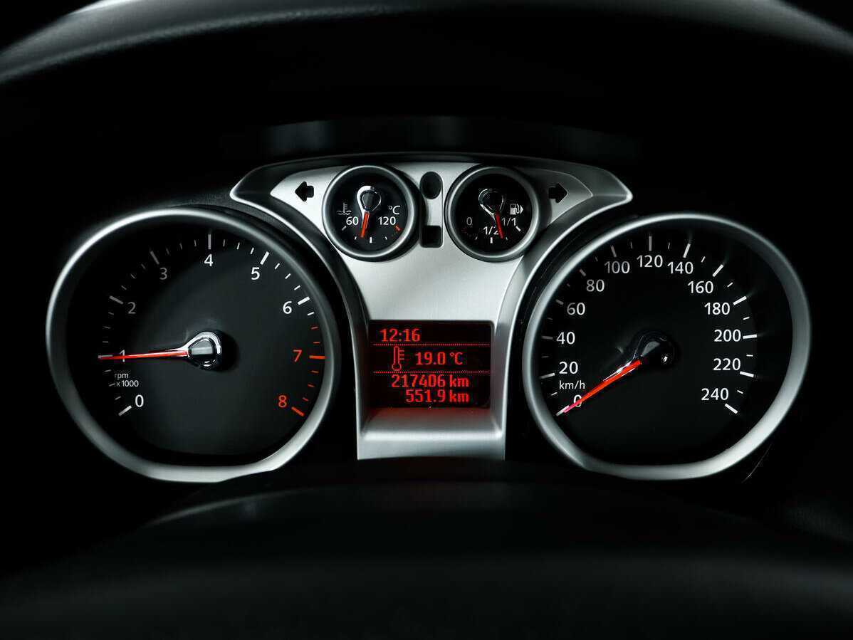 Ford Focus с пробегом — 2011 год. Фото: #7