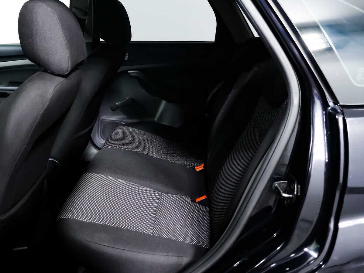 Ford Focus с пробегом — 2011 год. Фото: #9