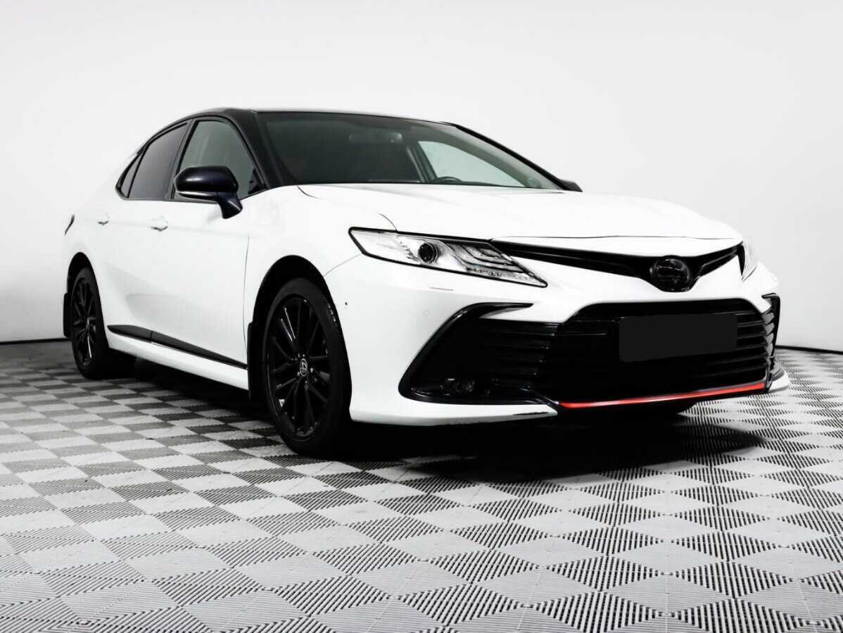 Toyota Camry с пробегом — 2021 год. Фото: #2