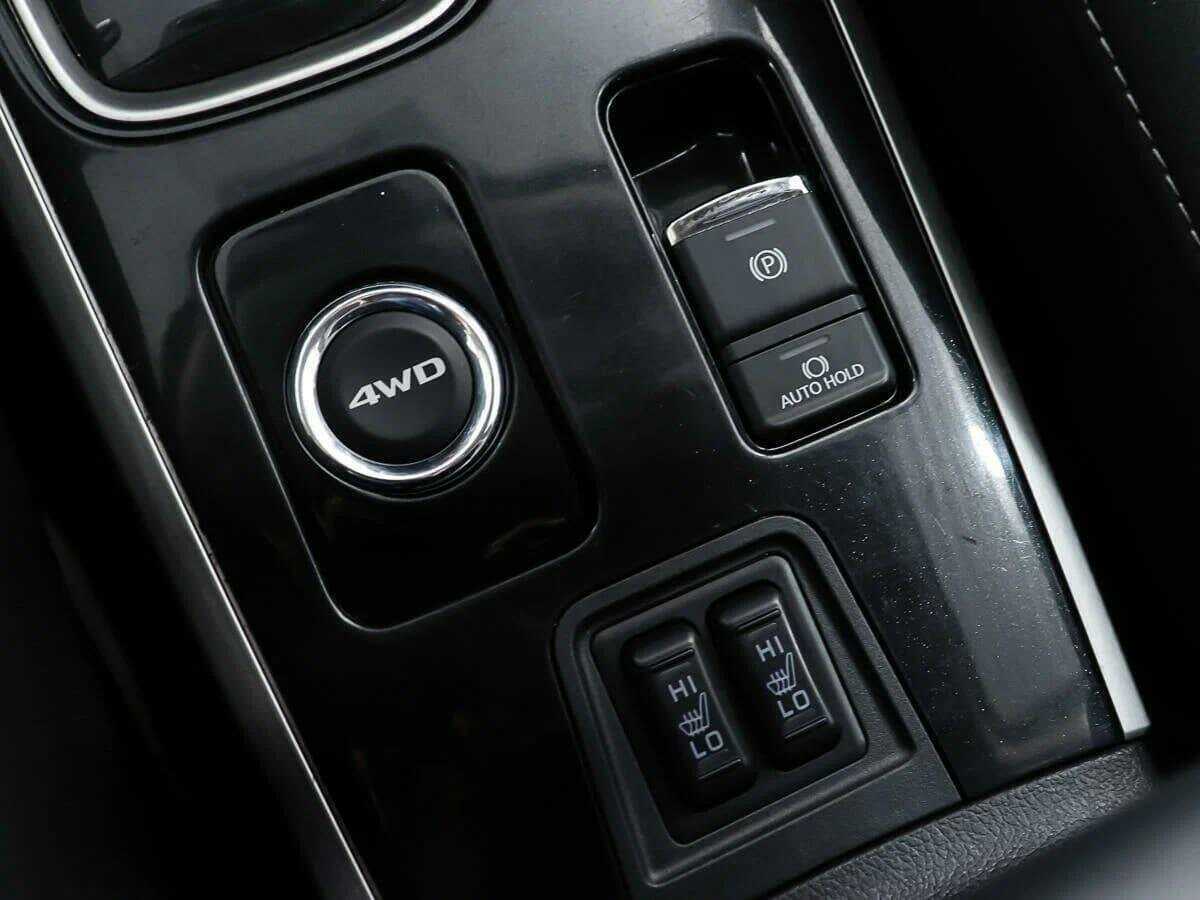 Mitsubishi Outlander с пробегом — 2019 год. Фото: #17