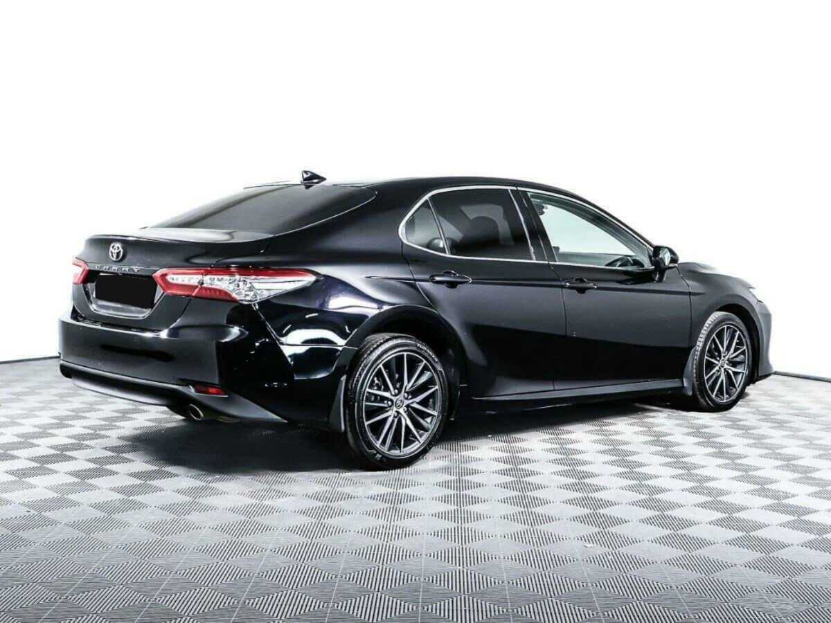 Toyota Camry с пробегом — 2021 год. Фото: #4