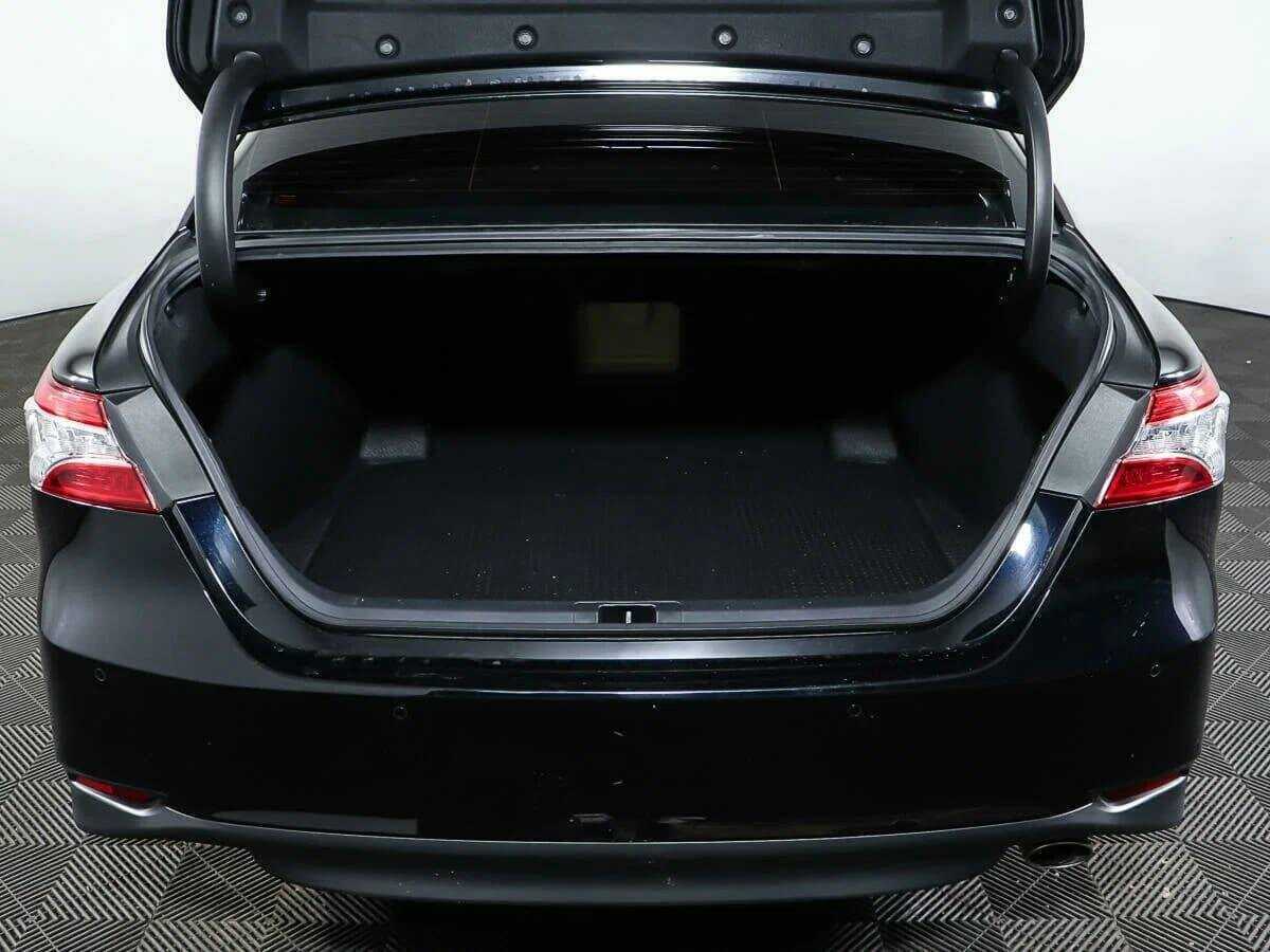 Toyota Camry с пробегом — 2021 год. Фото: #16