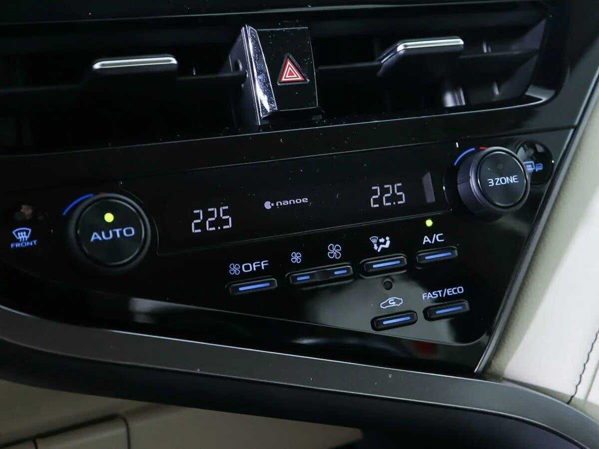 Toyota Camry с пробегом — 2021 год. Фото: #22