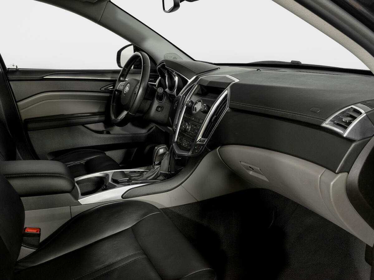 Cadillac SRX с пробегом — 2011 год. Фото: #8