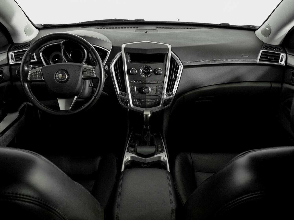 Cadillac SRX с пробегом — 2011 год. Фото: #11